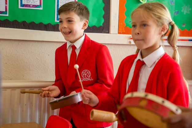 children with musical instruments